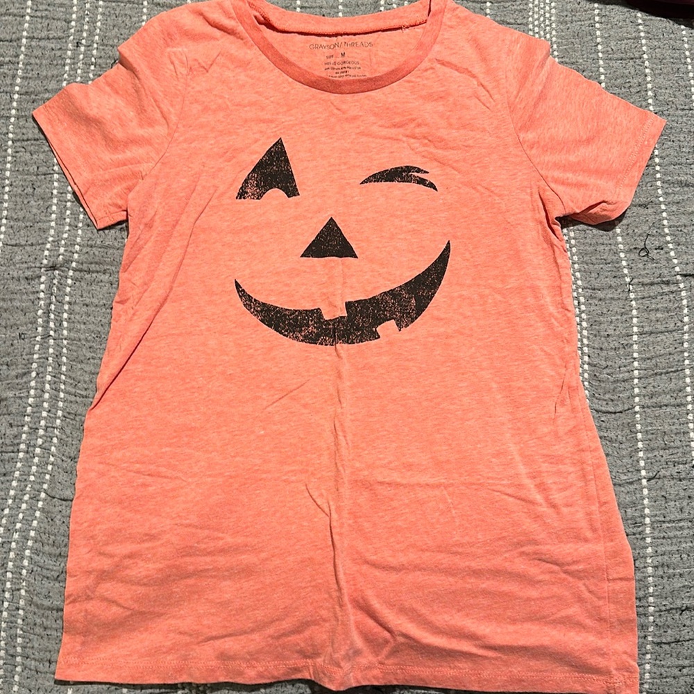 Jack o lantern winky face t-shirt size medium